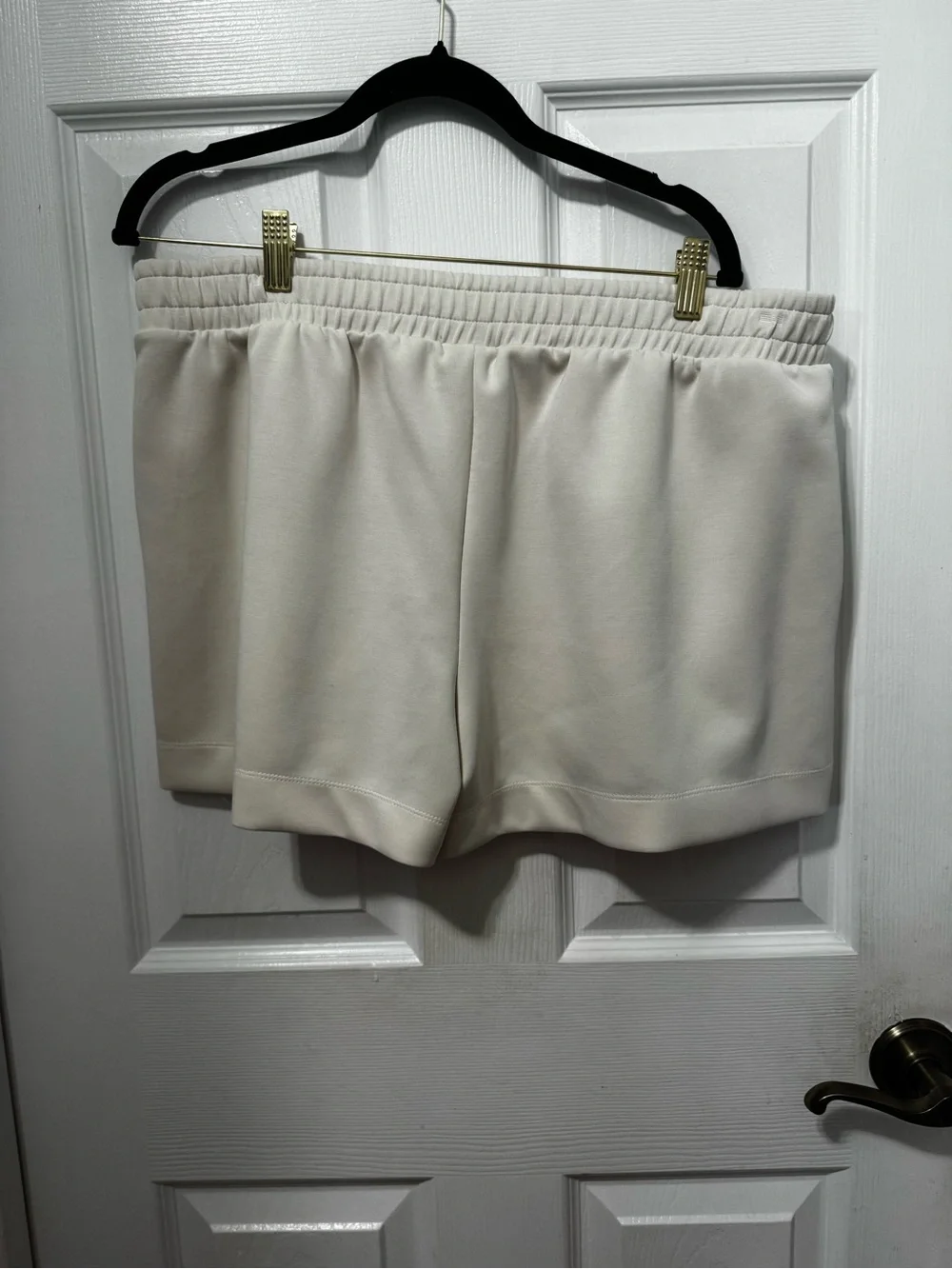 a new day Women's Cream Elastic Waist Pull-On Athletic Shorts